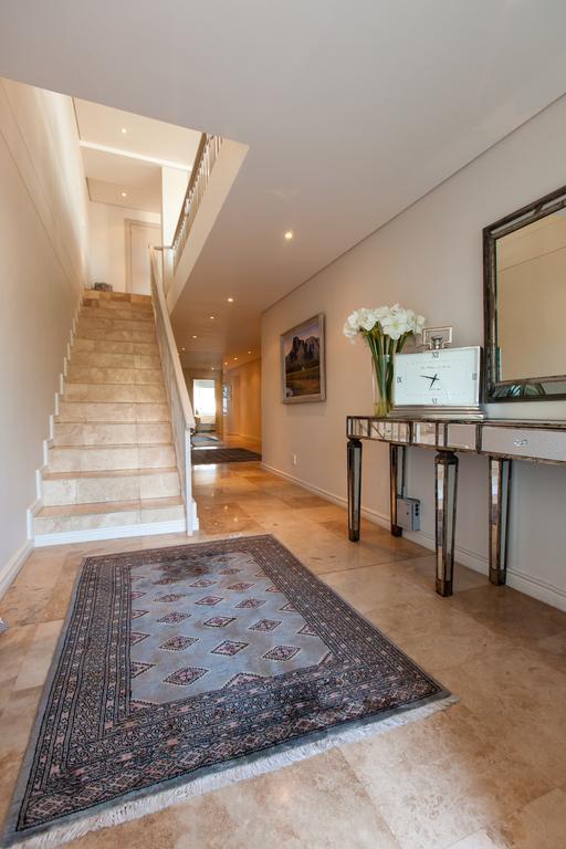 קייפטאון Villa On Slopes Of Geneva Drive מראה חיצוני תמונה