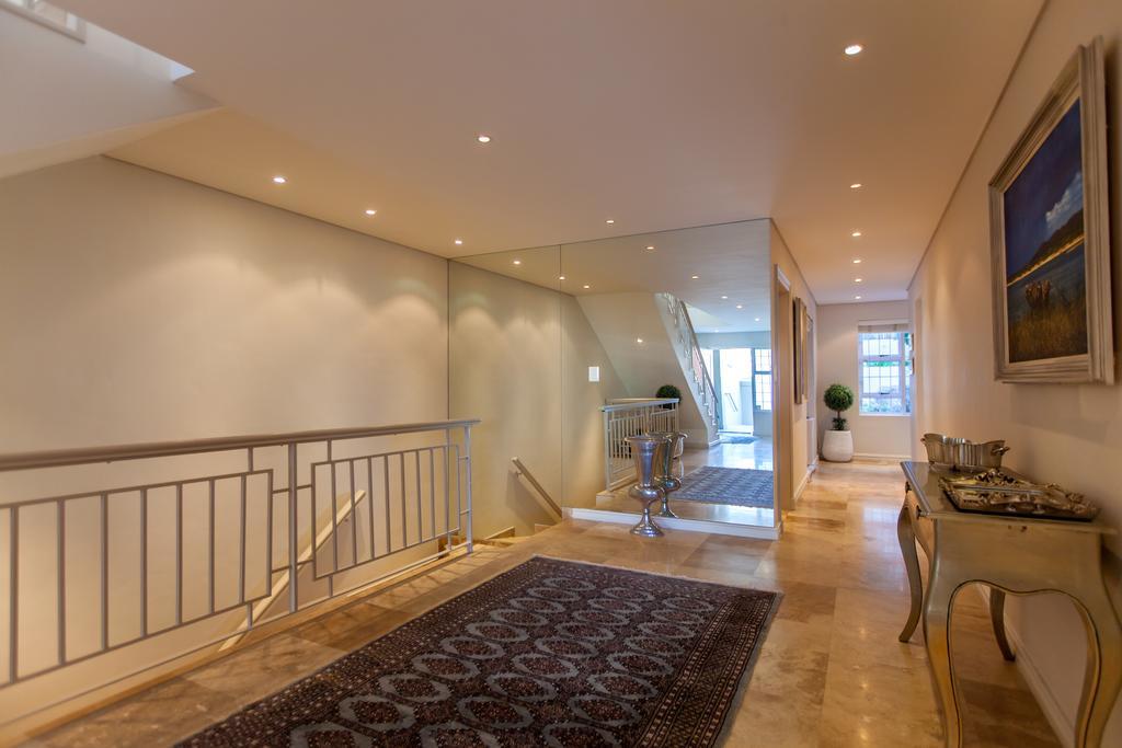 קייפטאון Villa On Slopes Of Geneva Drive מראה חיצוני תמונה