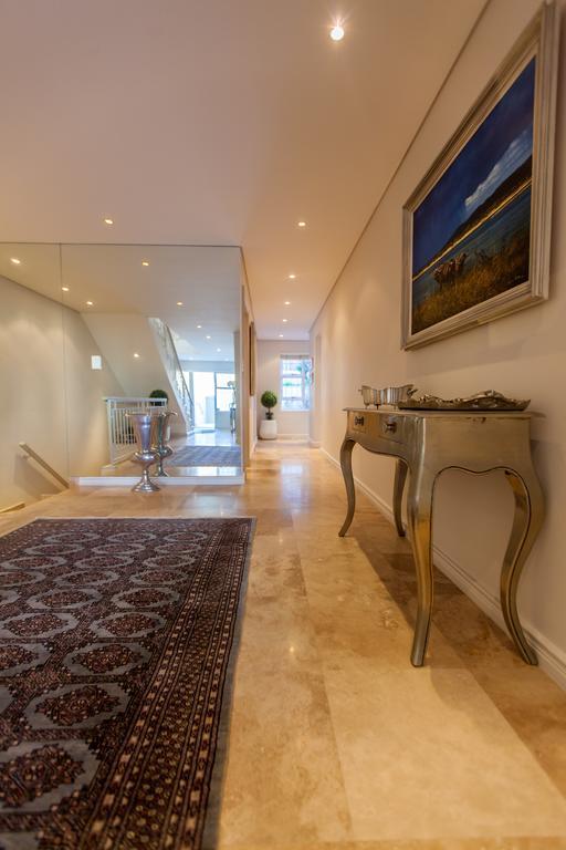 קייפטאון Villa On Slopes Of Geneva Drive מראה חיצוני תמונה